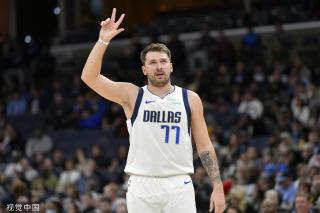 并在进攻端 并在进攻端