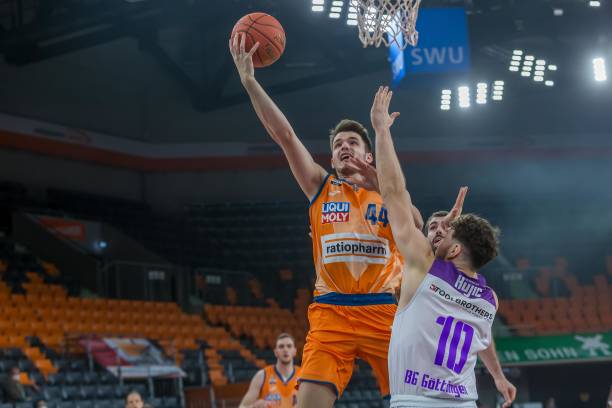 国安在接下 国安在接下